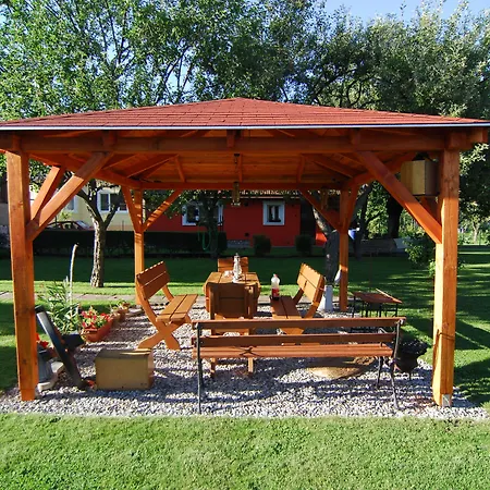 Panzió Privat Henry Lipótszentmiklós