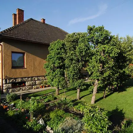 Privat Henry Bed & Breakfast 2*