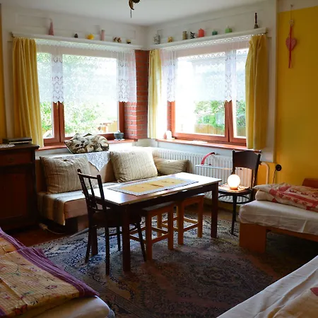 Privat Henry Bed & Breakfast 2*